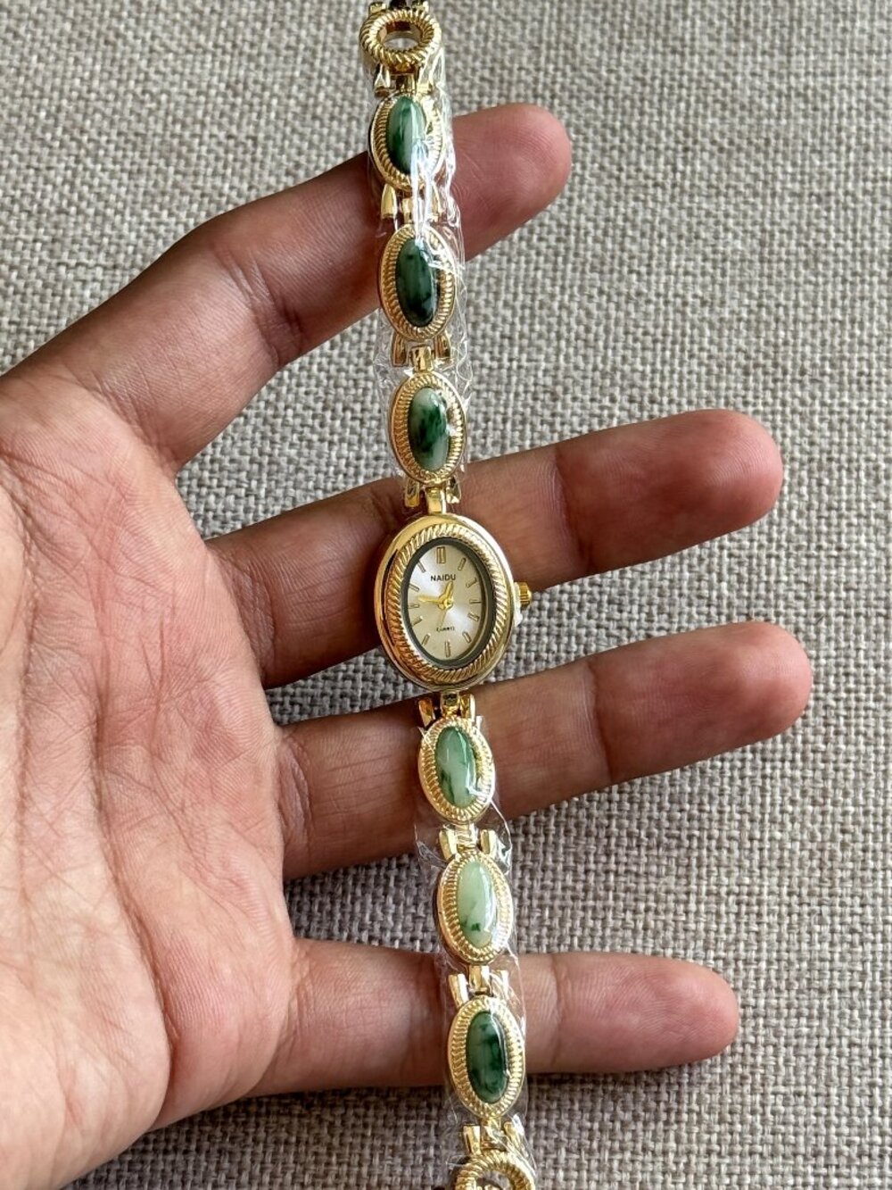 Old Money Gold Green Stone Oval Bracelet Watch Heirloom Retro OS